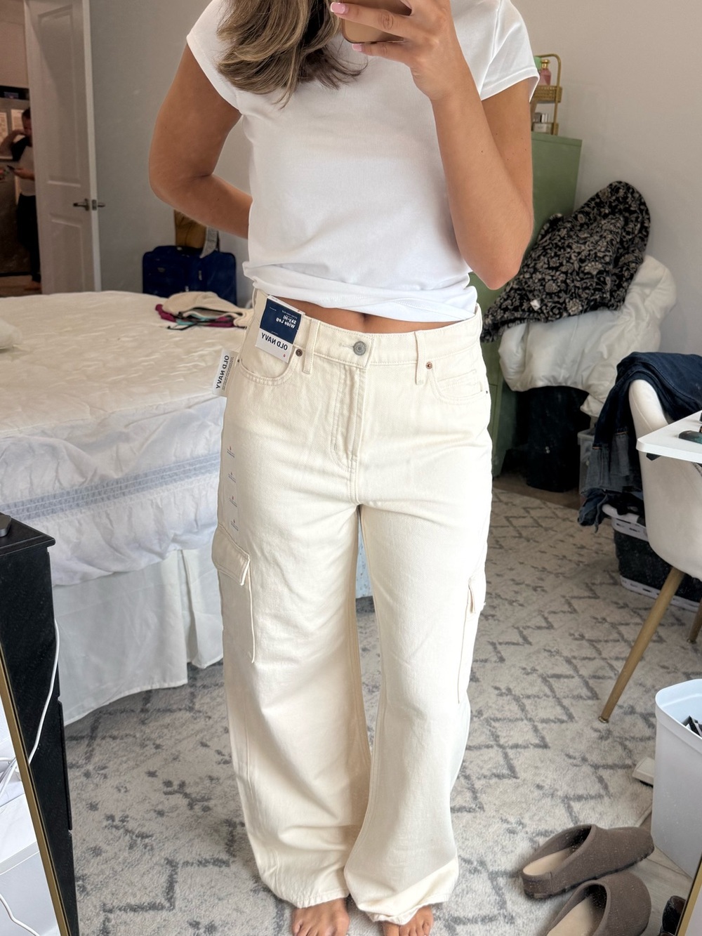 Old Navy Cream Wide-Leg Cargo Jeans